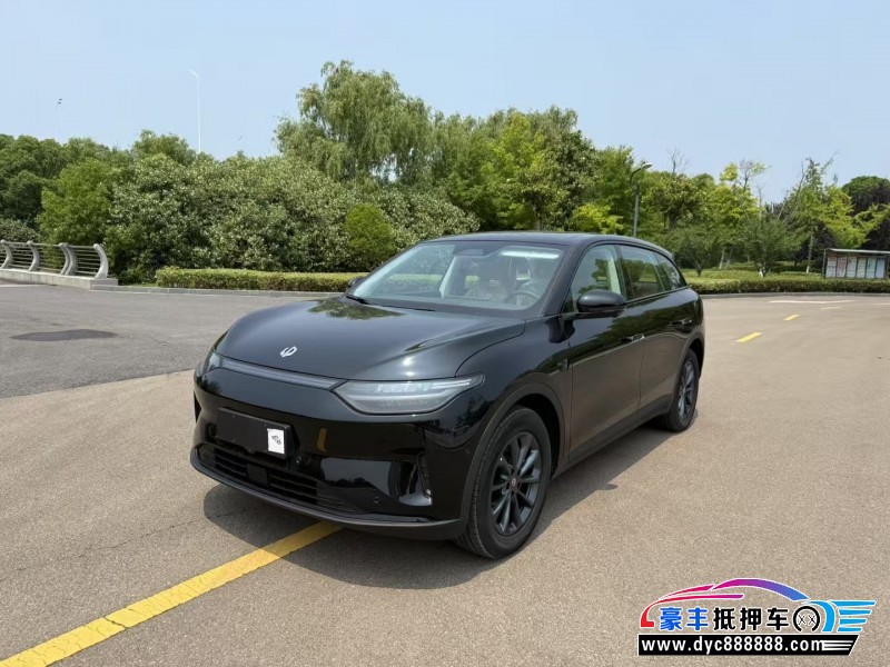 25年零跑C11轿车抵押车出售