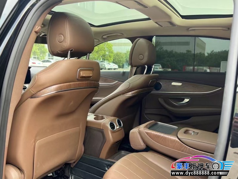 18年奔驰E轿车抵押车出售