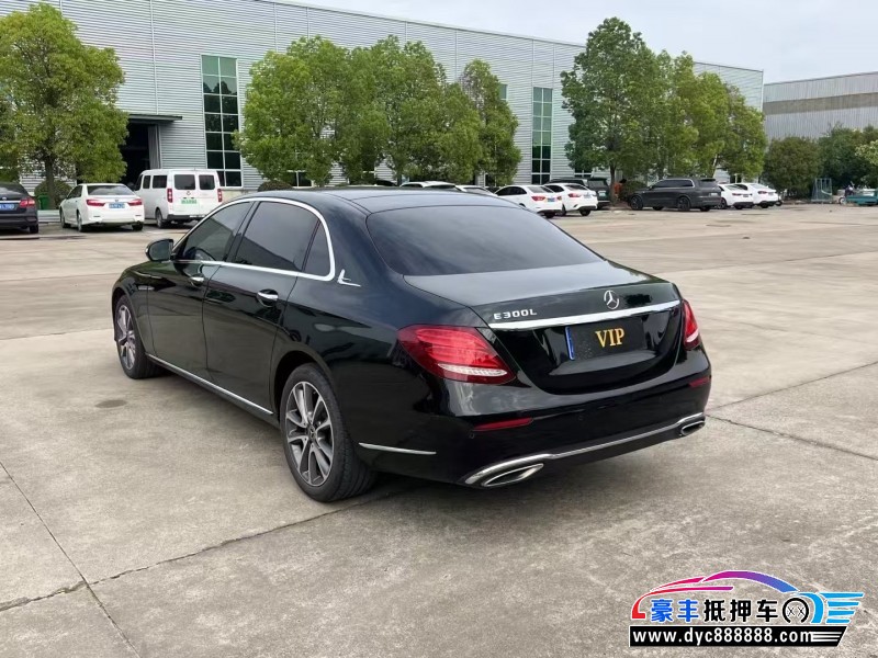 18年奔驰E轿车抵押车出售