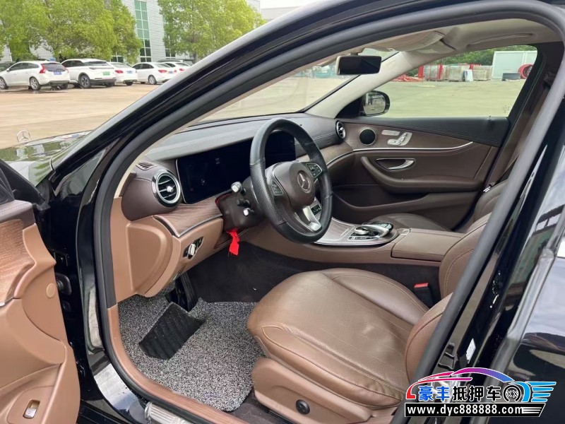 18年奔驰E轿车抵押车出售