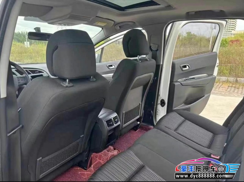 17年标致3008轿车抵押车出售