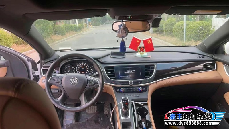 19年别克君越轿车抵押车出售