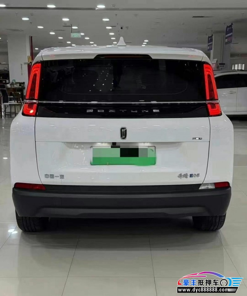 23年奔腾E05轿车抵押车出售