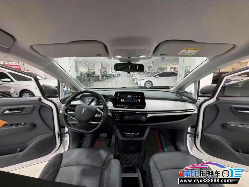 23年奔腾E05轿车抵押车出售