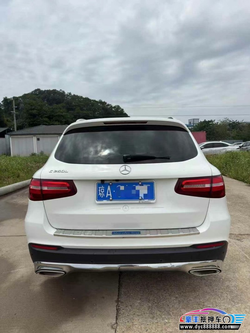 17年奔驰GLC轿车抵押车出售