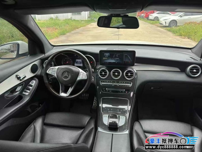 17年奔驰GLC轿车抵押车出售