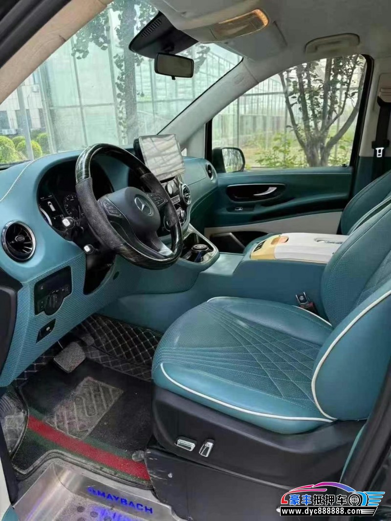 21年奔驰威霆轿车抵押车出售