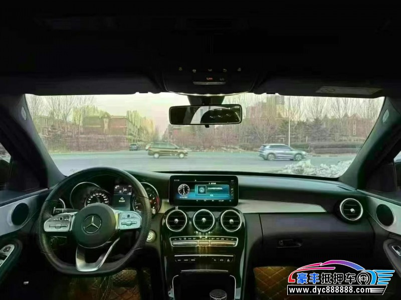 19年奔驰C轿车抵押车出售