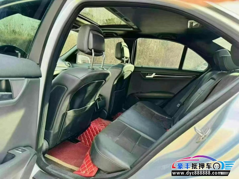 14年奔驰C轿车抵押车出售