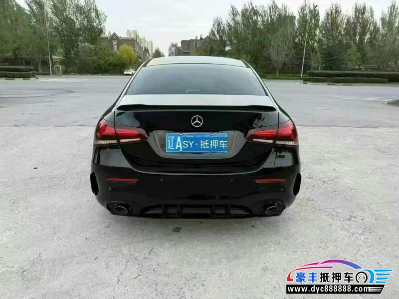 20年奔驰A轿车抵押车出售