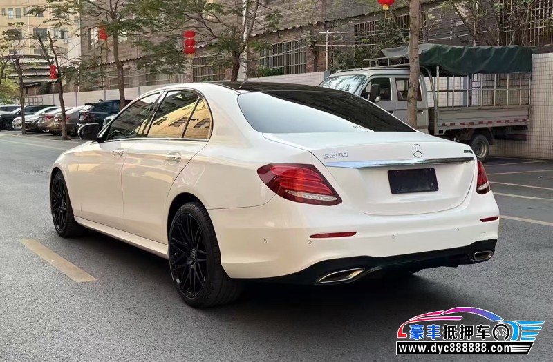 20年奔驰E轿车抵押车出售