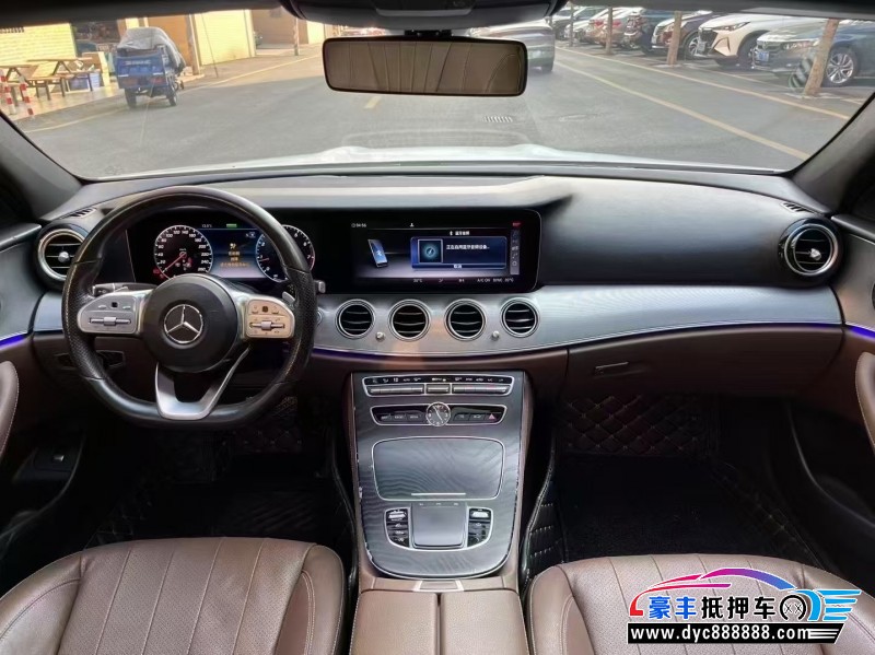 20年奔驰E轿车抵押车出售