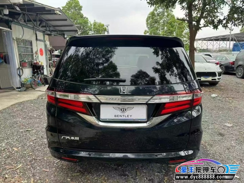 15年本田奥德赛轿车抵押车出售