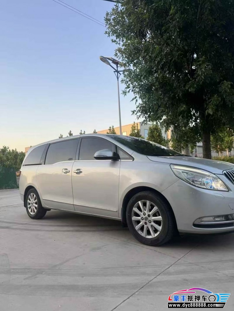 14年别克GL8轿车抵押车出售