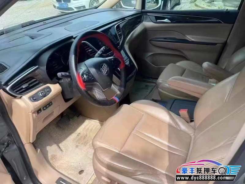 17年别克GL8轿车抵押车出售