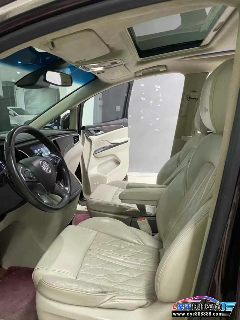 17年别克GL8轿车抵押车出售