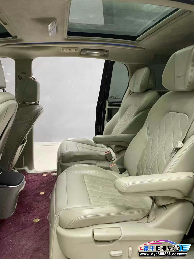 17年别克GL8轿车抵押车出售