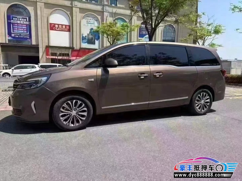 20年别克GL8轿车抵押车出售