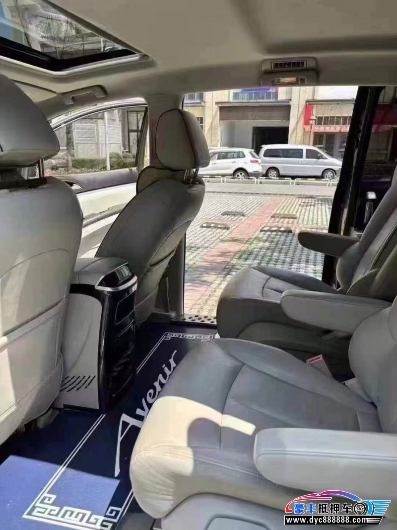 20年别克GL8轿车抵押车出售