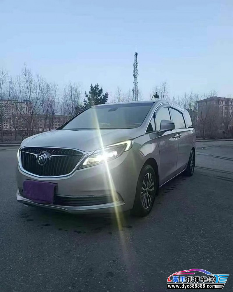 17年别克GL8轿车抵押车出售