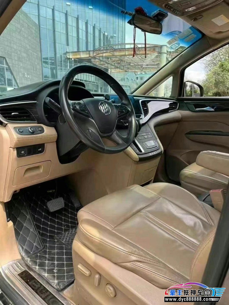 18年别克GL8轿车抵押车出售
