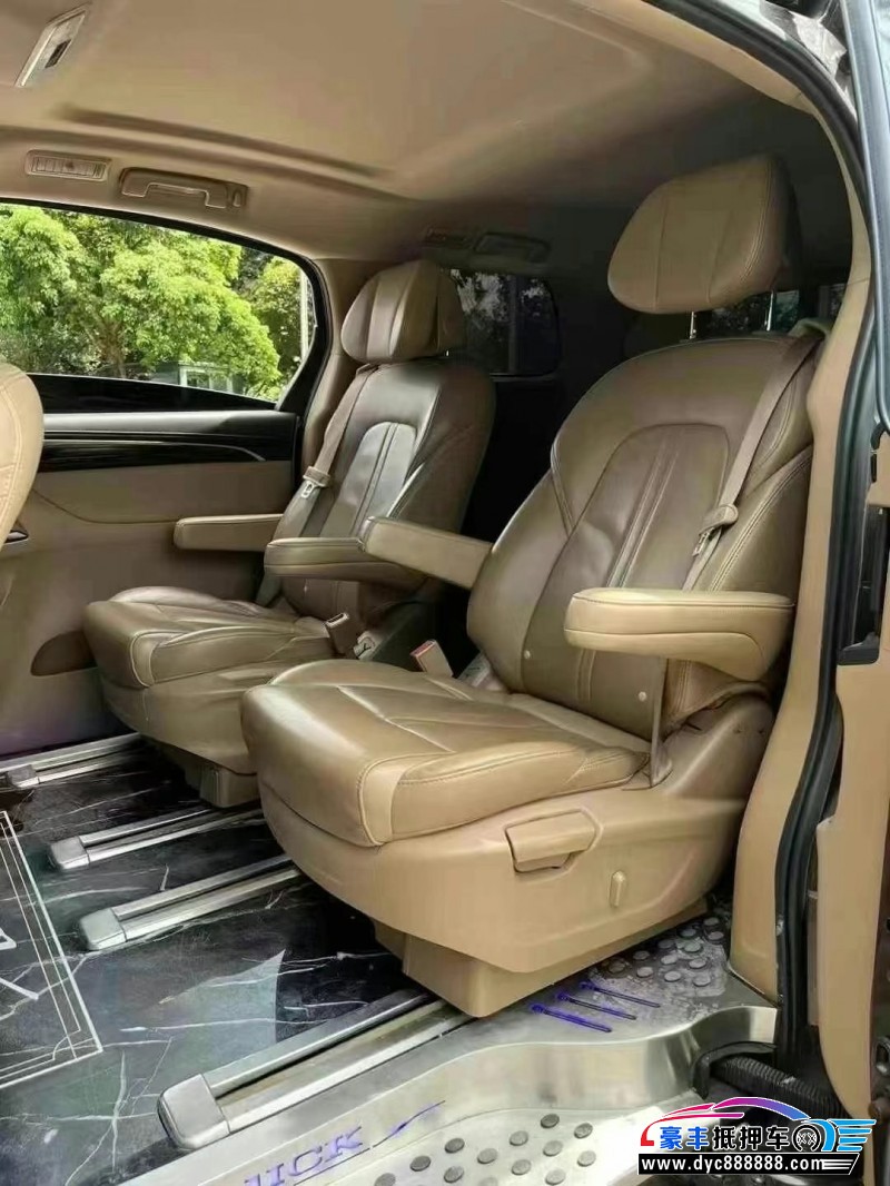 18年别克GL8轿车抵押车出售