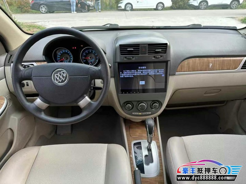 17年别克凯越轿车抵押车出售