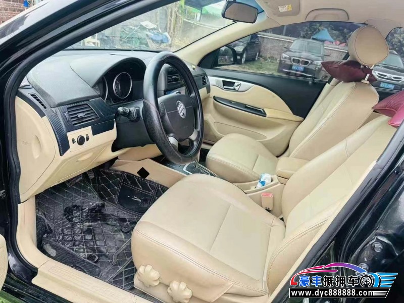 15年别克凯越轿车抵押车出售