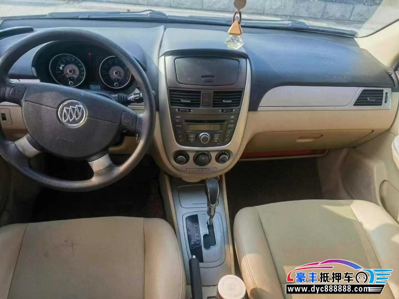 13年别克凯越轿车抵押车出售