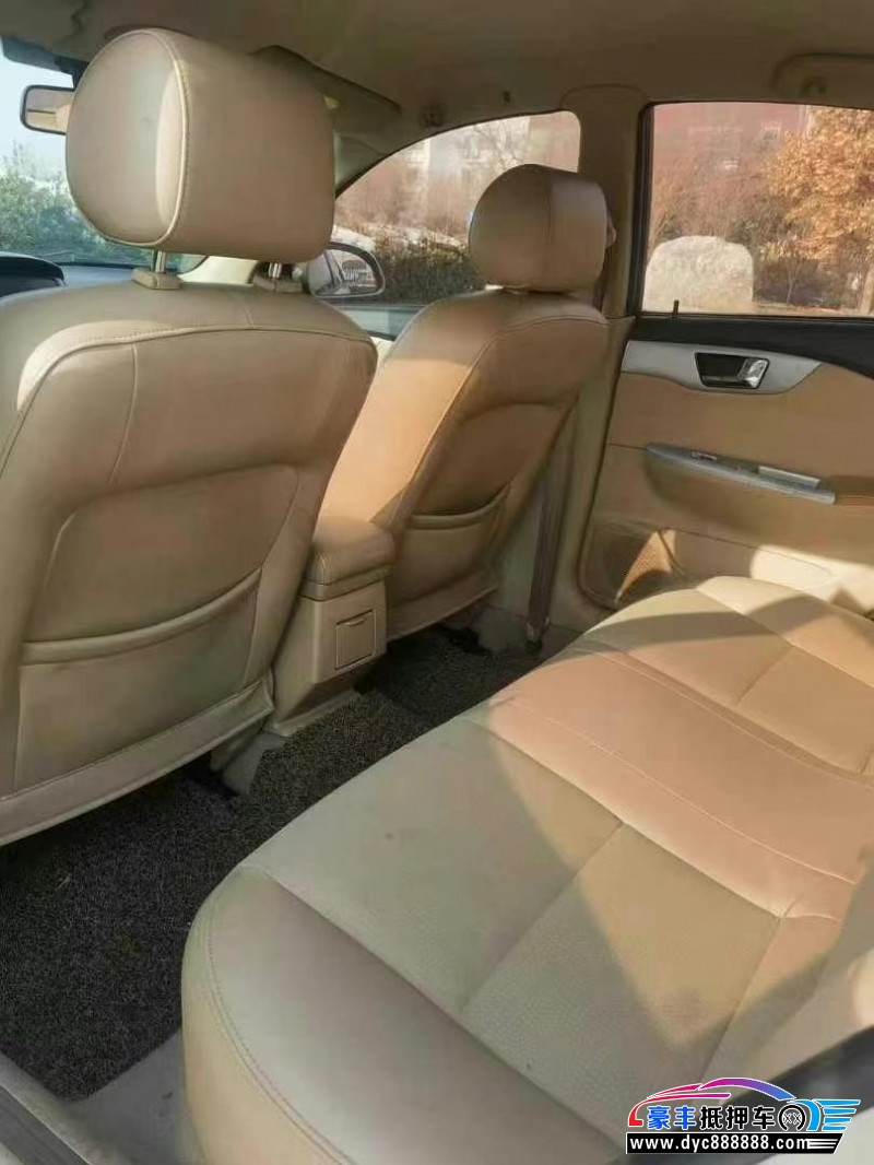 13年别克凯越轿车抵押车出售