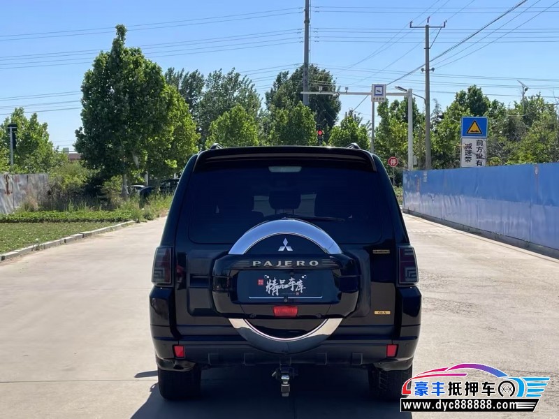 14年三菱帕杰罗SUV抵押车出售