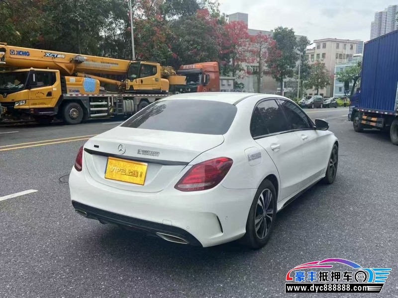 17年奔驰C轿车抵押车出售