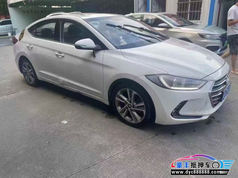 17年现代领动轿车抵押车出售