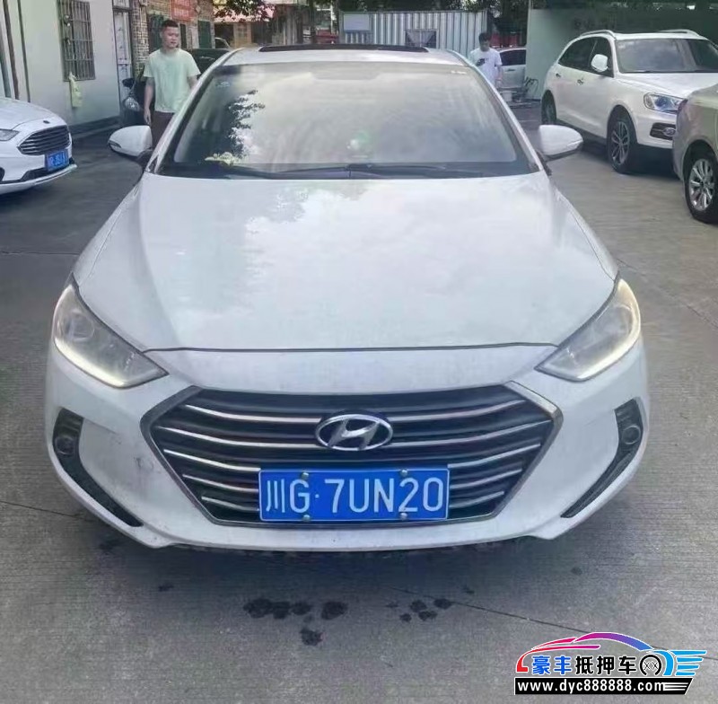 17年现代领动轿车抵押车出售