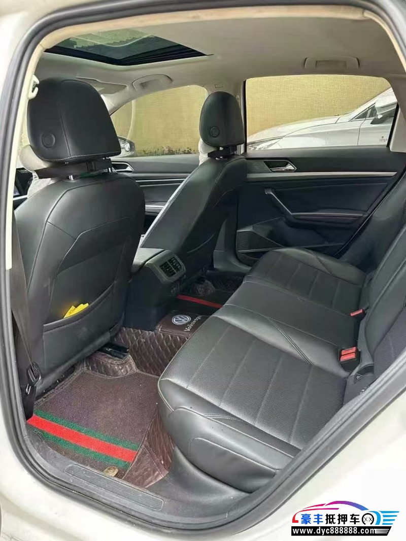 19年大众朗逸轿车抵押车出售