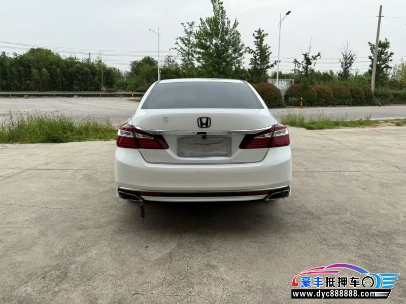 17年本田雅阁轿车抵押车出售