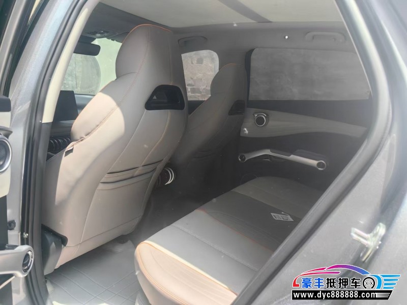 24年比亚迪元轿车抵押车出售