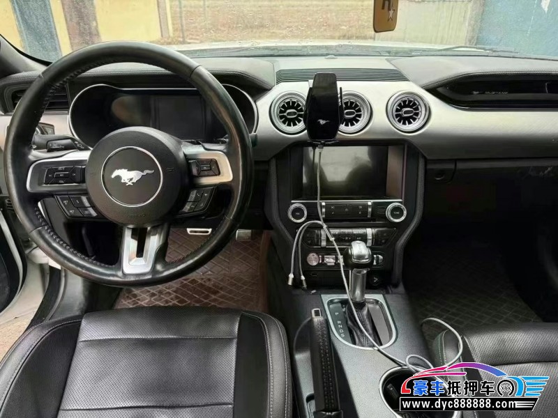 19年福特野马轿车抵押车出售