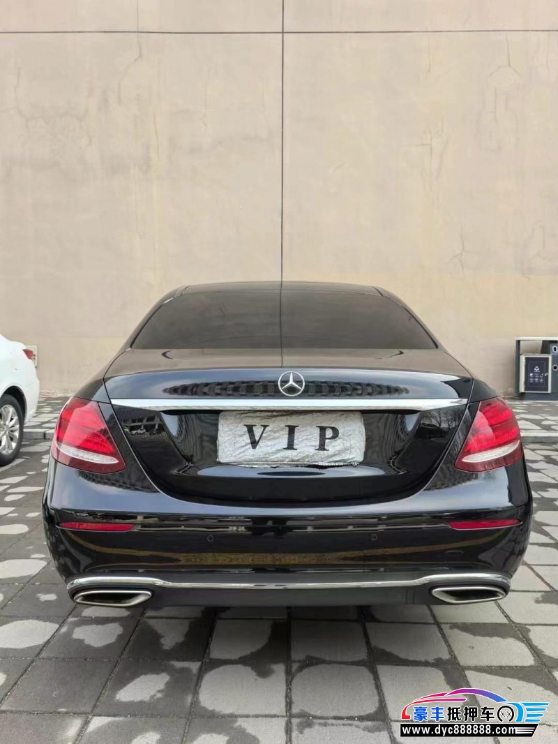 18年奔驰E轿车抵押车出售