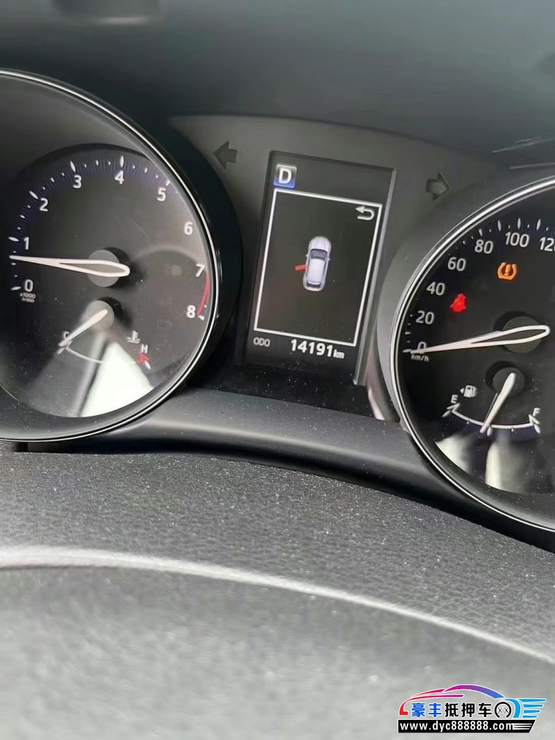 20年丰田奕泽轿车抵押车出售