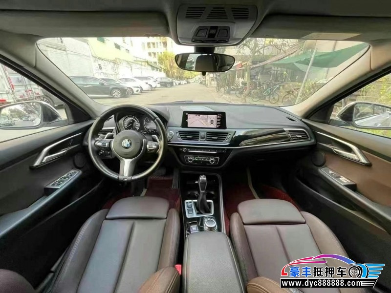 19年宝马1系轿车抵押车出售