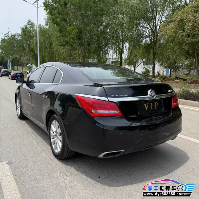 15年别克君越轿车抵押车出售