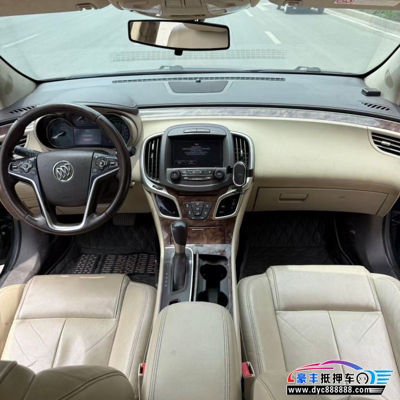 15年别克君越轿车抵押车出售