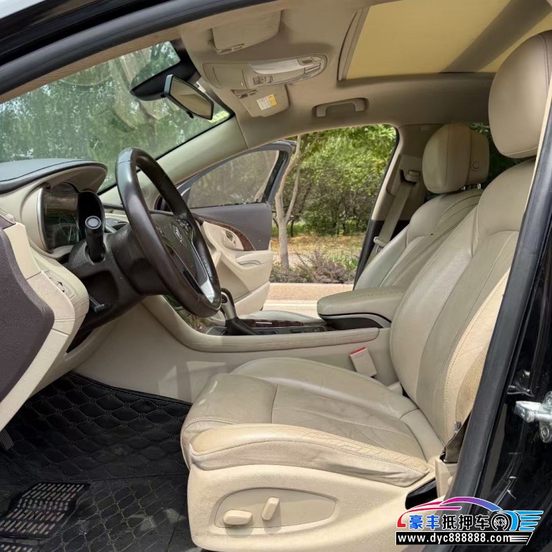 15年别克君越轿车抵押车出售