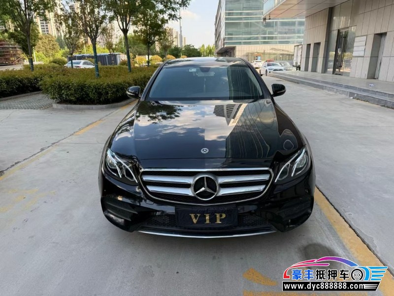 17年奔驰E轿车抵押车出售