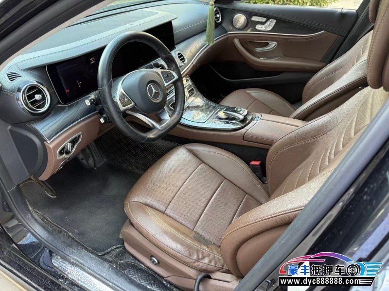 17年奔驰E轿车抵押车出售