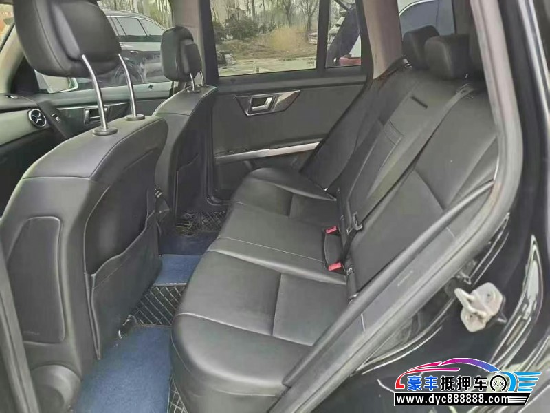 14年奔驰GLK轿车抵押车出售