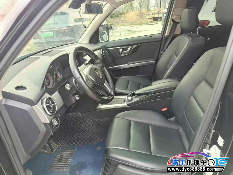 14年奔驰GLK轿车抵押车出售