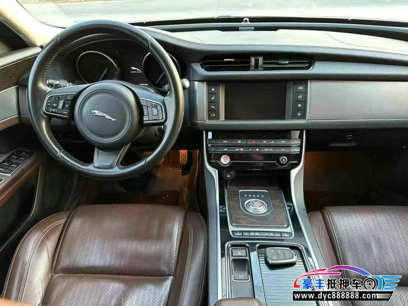 17年捷豹XFL轿车抵押车出售