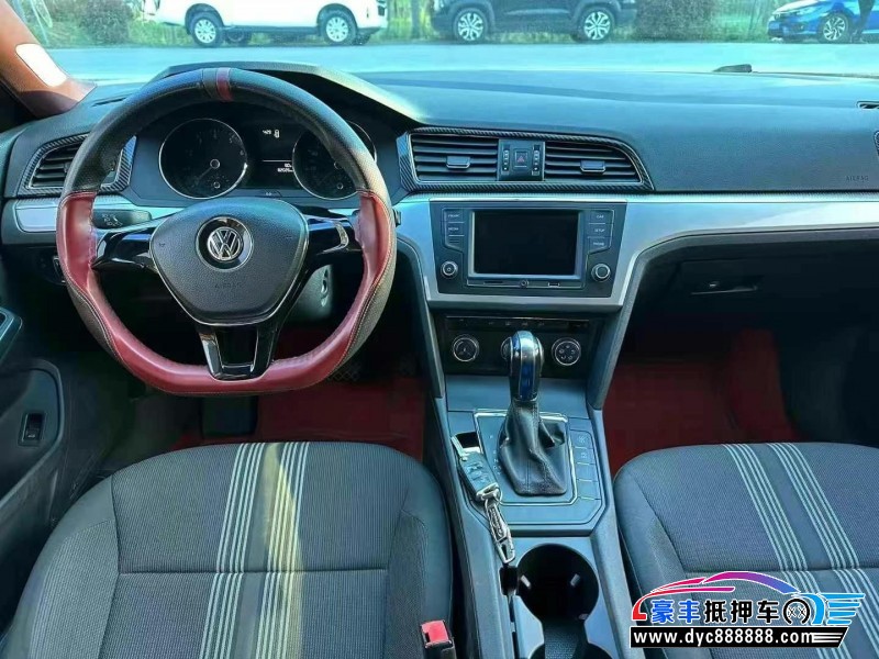 17年大众凌渡轿车抵押车出售